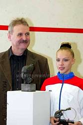 Anna Pobokova & artist who made a sculptor of her